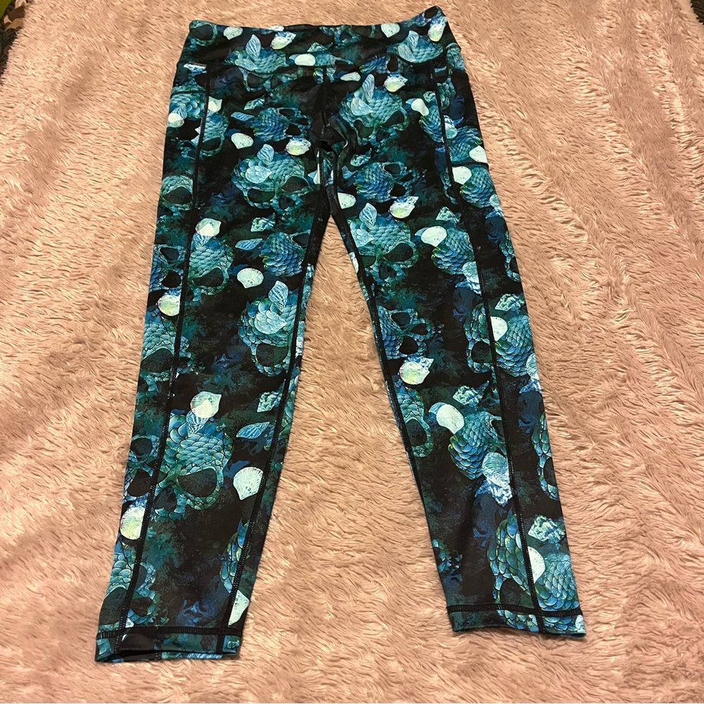 Constantly Varied Gear discontinued blue-green mermaid skull leggings XL